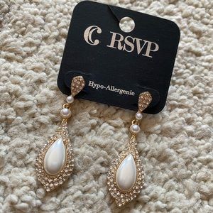 Gold/ Pearl Teardrop Earrings